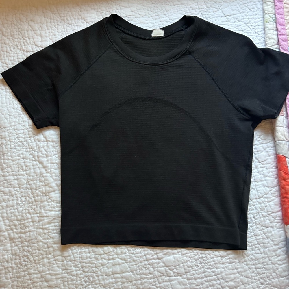 lululemon athletica Black Cropped swiftly tech size 4